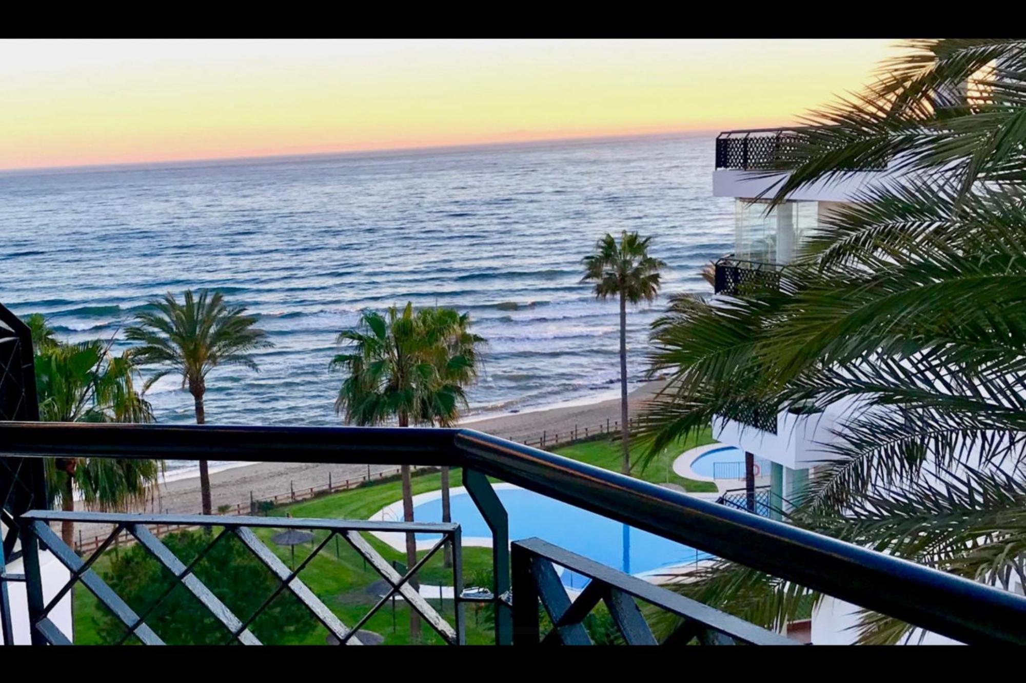Mi Capricho 2D Beachfront- Apartment With Sea View - Costa Del Sol Sitio de Calahonda ภายนอก รูปภาพ